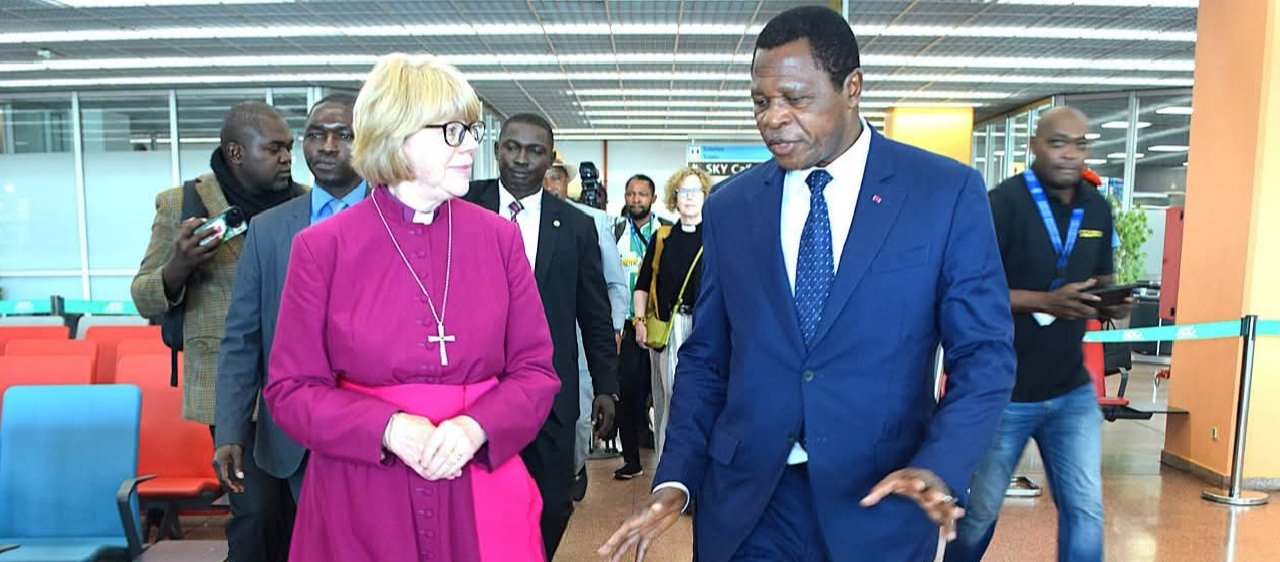 Visite de l’archevêque de Canterbury : Sarah Mullally entame son séjour à Buea et Limbé