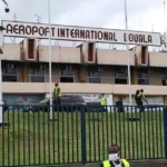 Facade-de-lAeroport-de-Douala